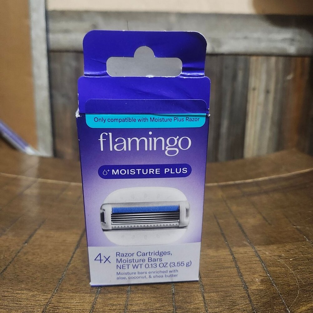 Flamingo Moisture Plus Women's Razor Blade Refill Cartridges 4 Count Open Box